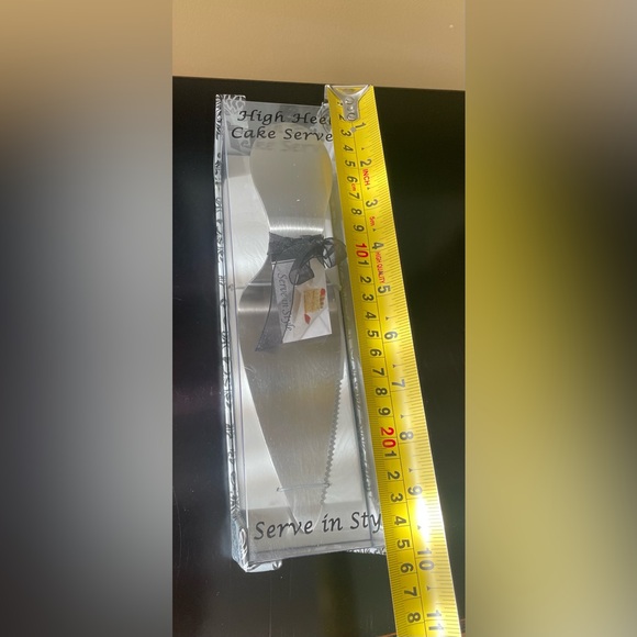 High Heel Cake Server - Picture 6 of 7